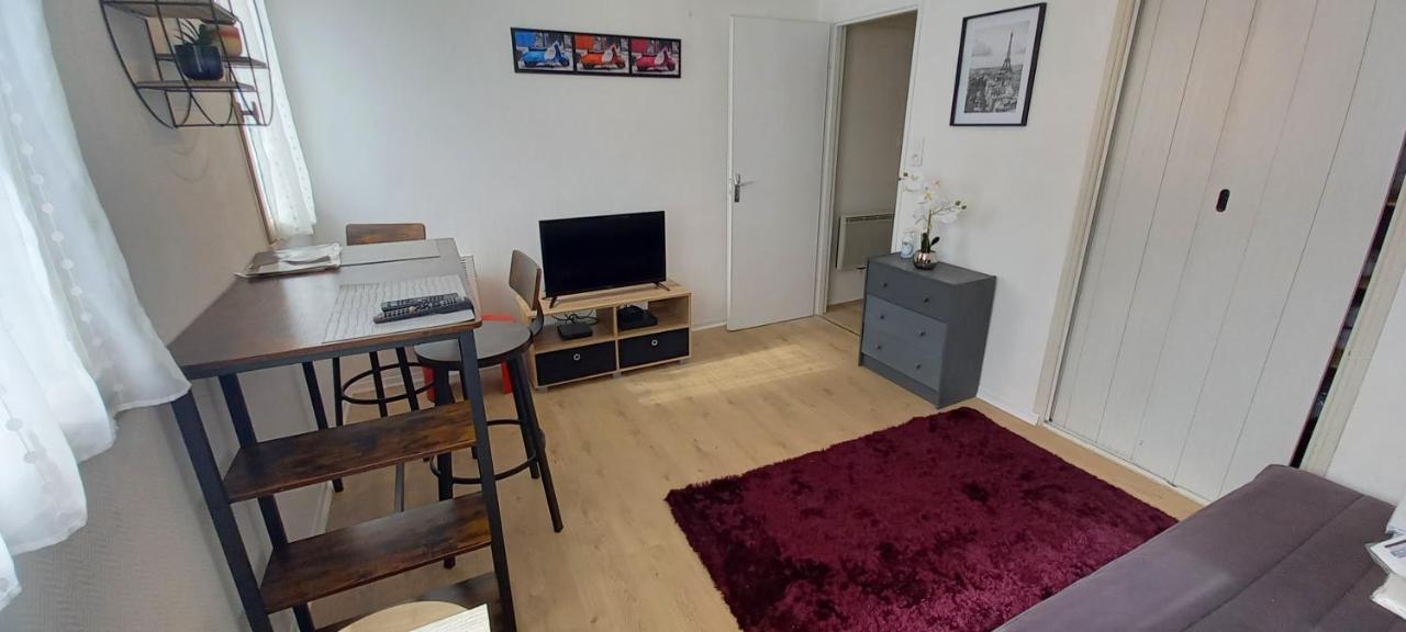 Le Zen -Studio Tout Equipe- Wifi Fibre- Centre Ville Avec Parking Tarbes Extérieur photo