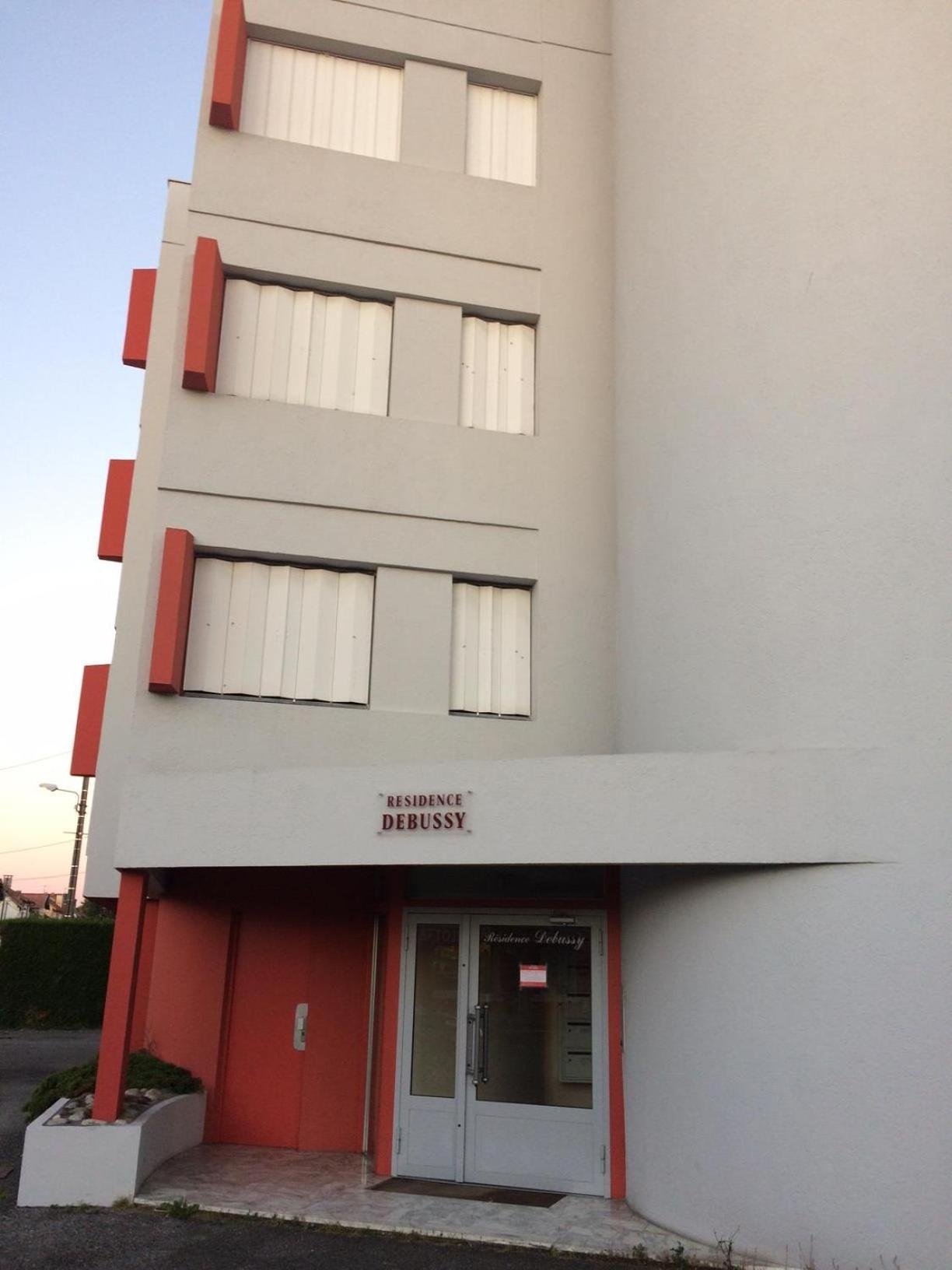 Le Zen -Studio Tout Equipe- Wifi Fibre- Centre Ville Avec Parking Tarbes Extérieur photo
